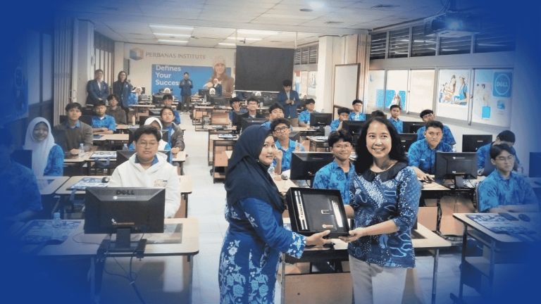 Pelatihan Web Design Figma dan Pengenalan Kampus FTI Perbanas Sambut Kunjungan SMAN 14 Bekasi